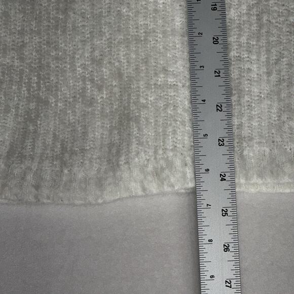 Torrid Women’s Fluffy Textured Sweater Off White Soft Cozy Fuzzy Pullover Size 1 - Picture 5 of 8